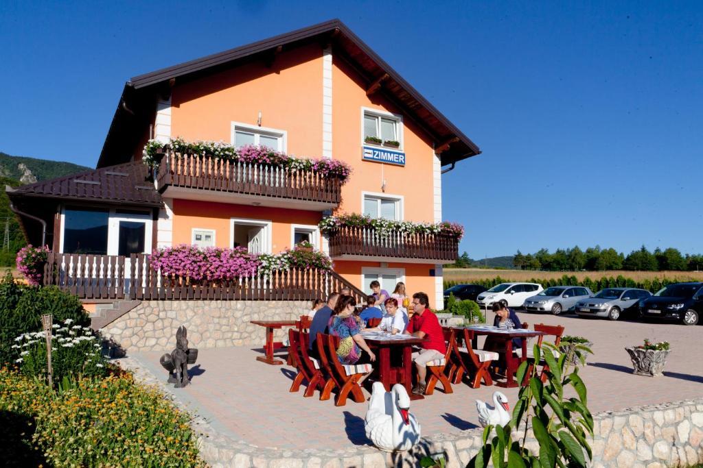 Plitvice Pension Perisic Korenica Exteriör bild