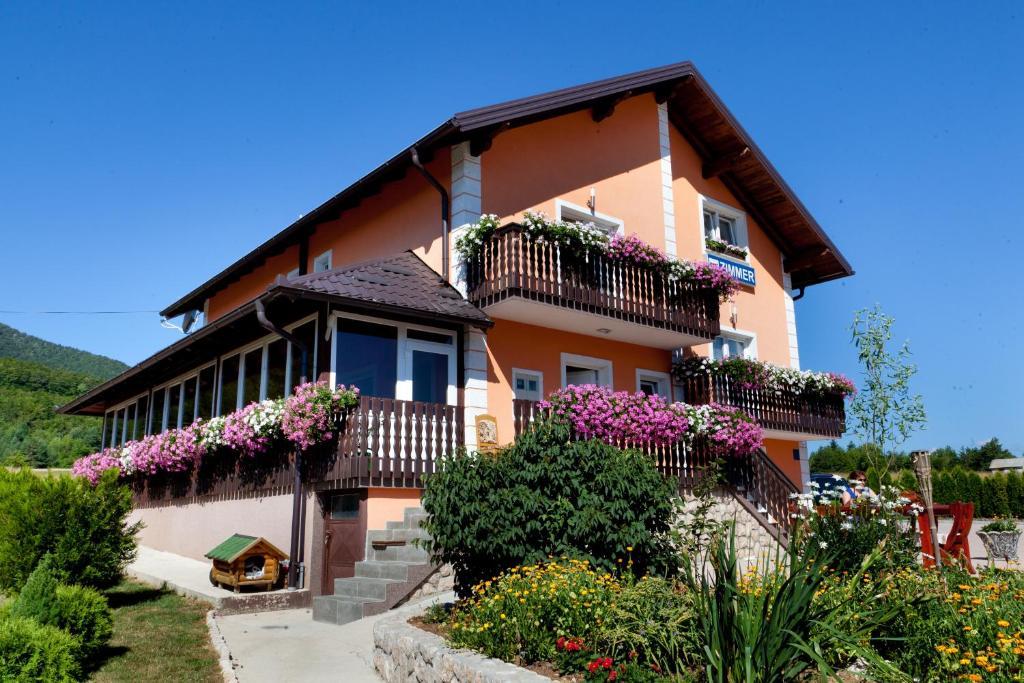 Plitvice Pension Perisic Korenica Exteriör bild