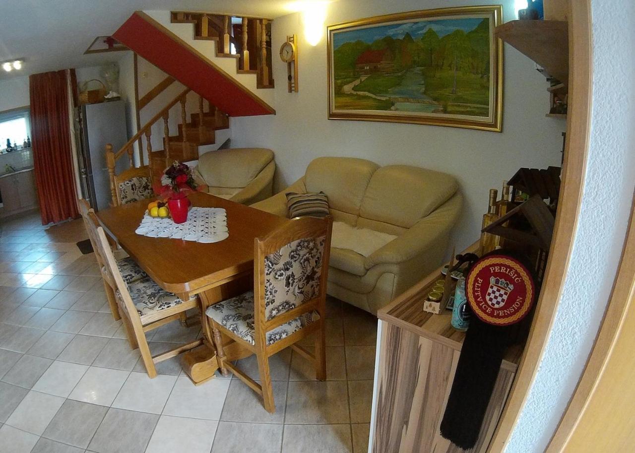 Plitvice Pension Perisic Korenica Exteriör bild